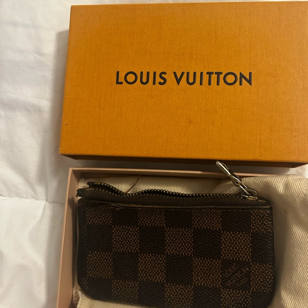 Louis Vuitton Brown Checkered Pouch Authentic - Picture 5 of 7